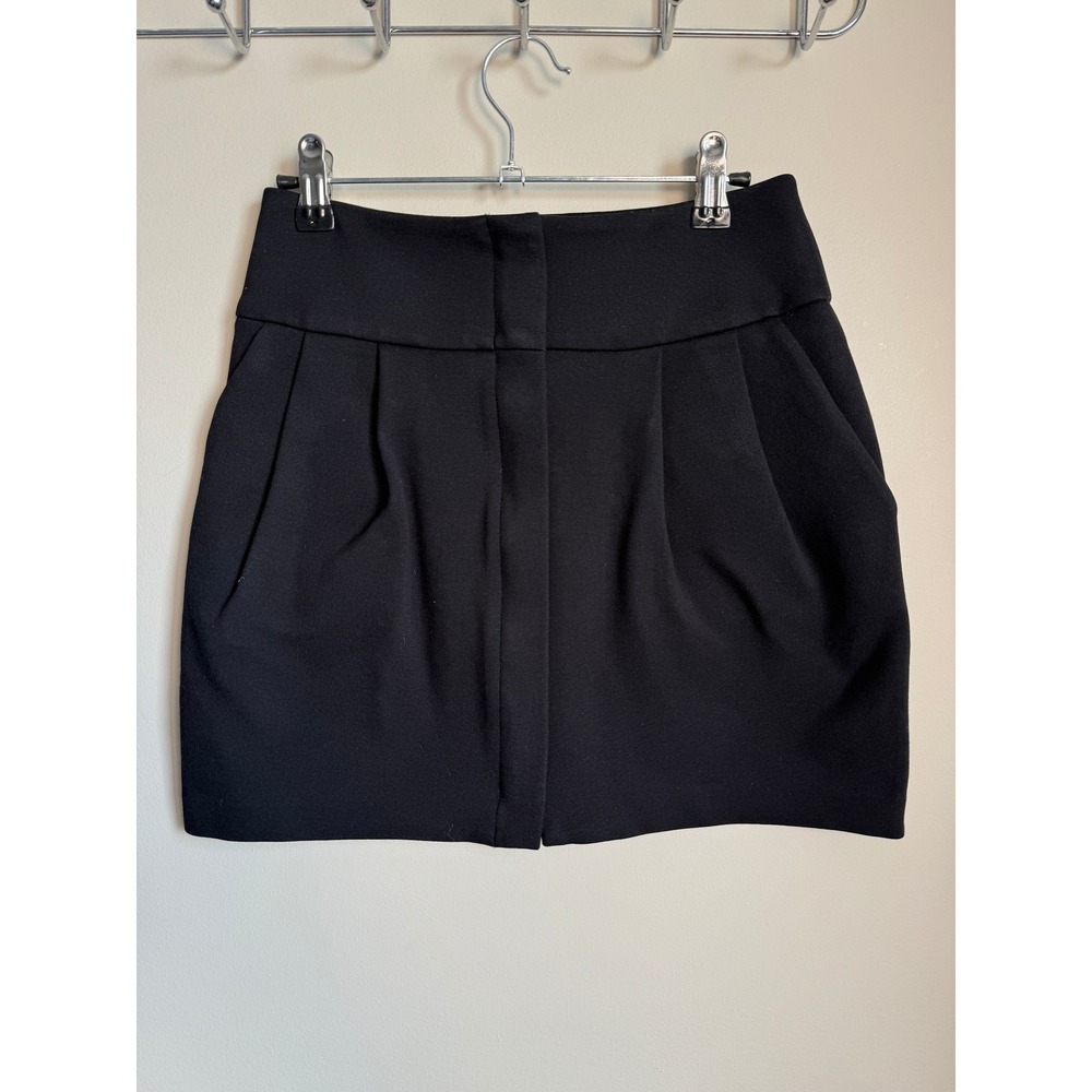 Club Monaco Black Zipper Front Mini Skirt Side Pockets Ponte Knit Womens Size 00